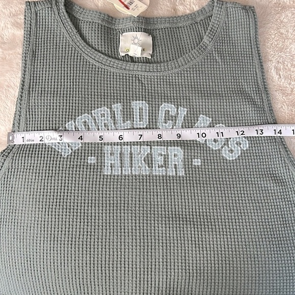 NWT Aerie Offline cropped tank top size medium - Picture 10 of 12